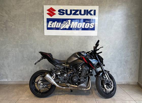 KAWASAKI Z900 